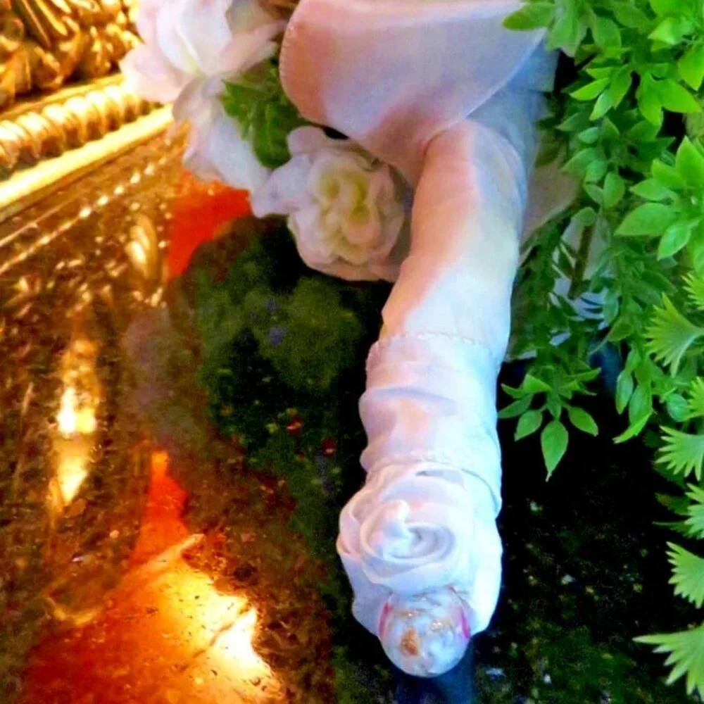 NWT ALEXANDRA'S ACCENTS Custom Designer Silk Floral Bouquet Bridal, Quinceanera